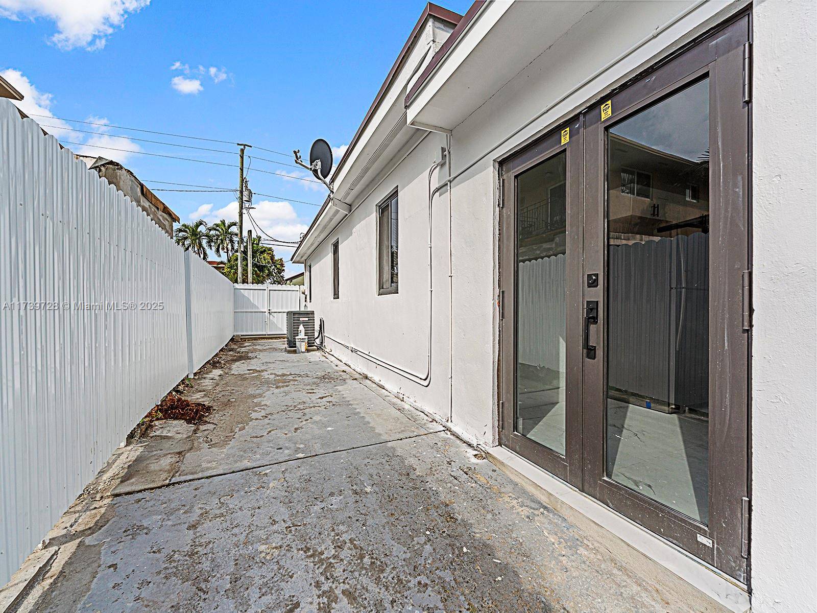 Miami, FL 33125,921 NW 22nd Ct