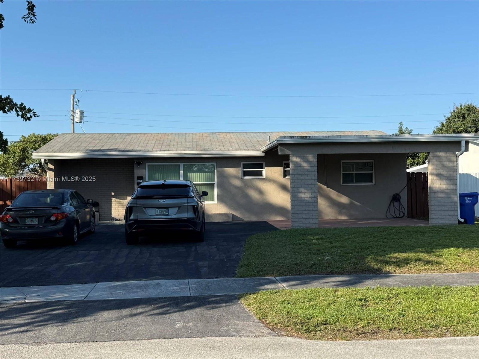 Hollywood, FL 33024,7471 Simms St