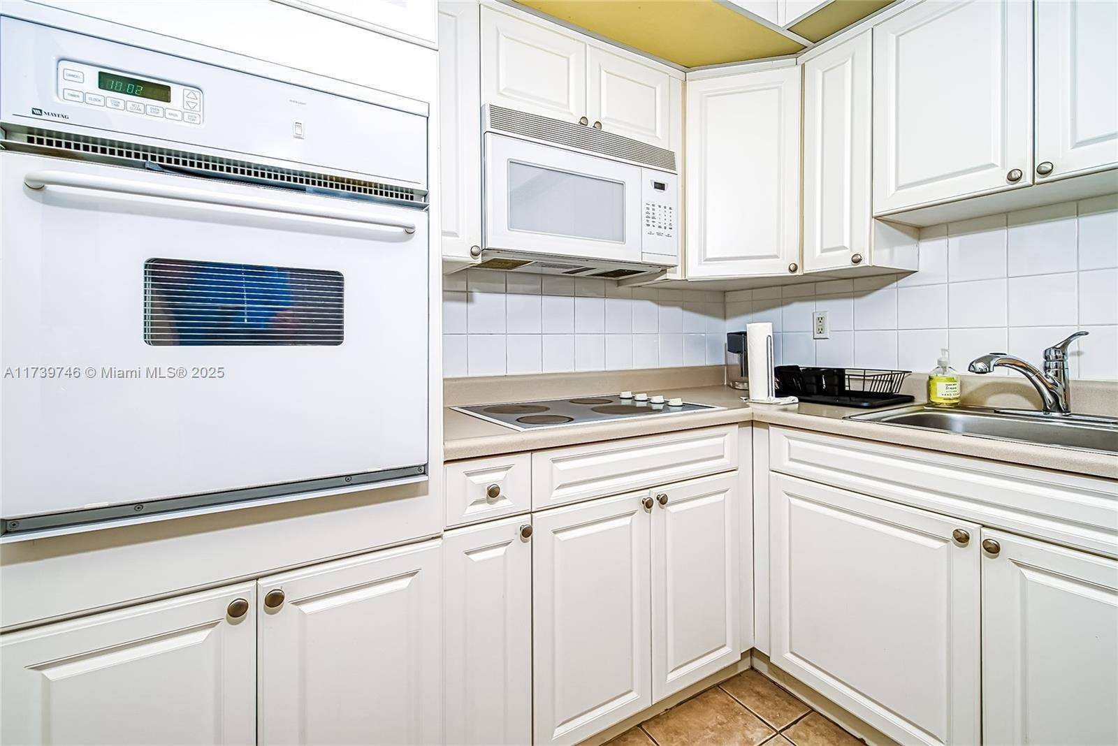 Sunny Isles Beach, FL 33160,19380 Collins Ave #212