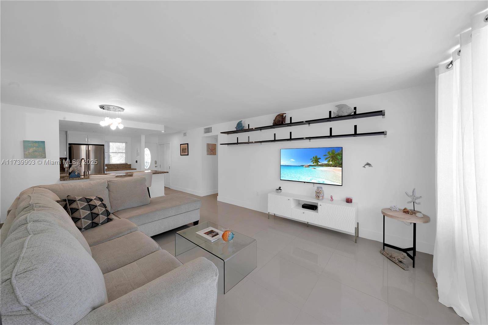North Miami Beach, FL 33160,3750 NE 170th St #101