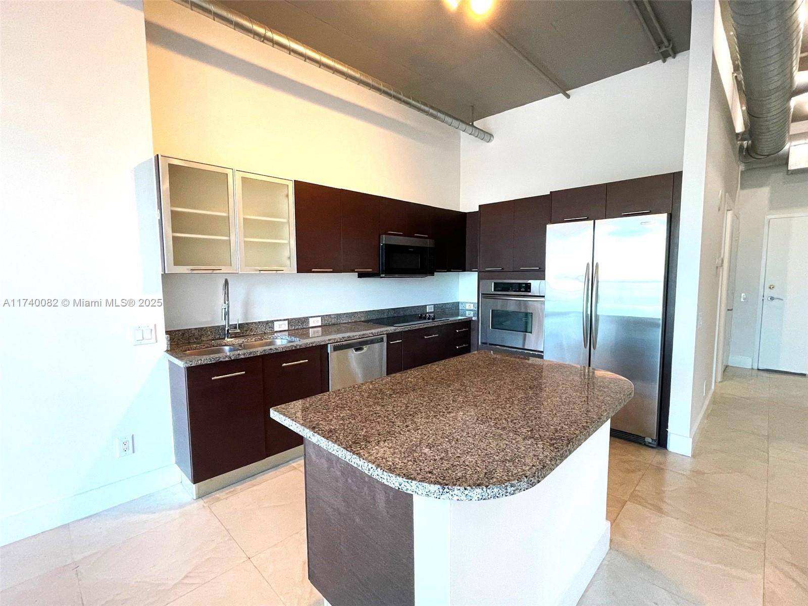 Aventura, FL 33180,3029 NE 188th St #802