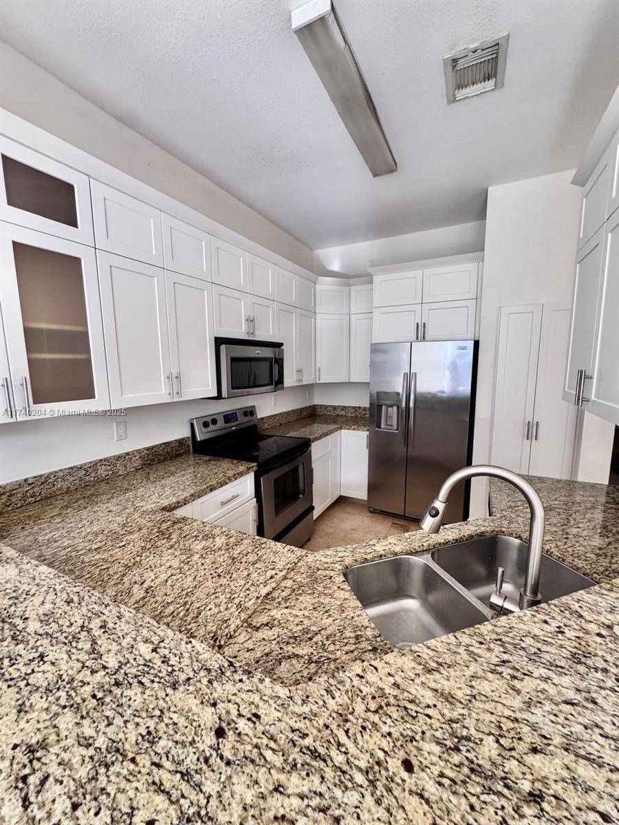 Miami, FL 33145,2284 SW 16th Ct #2284