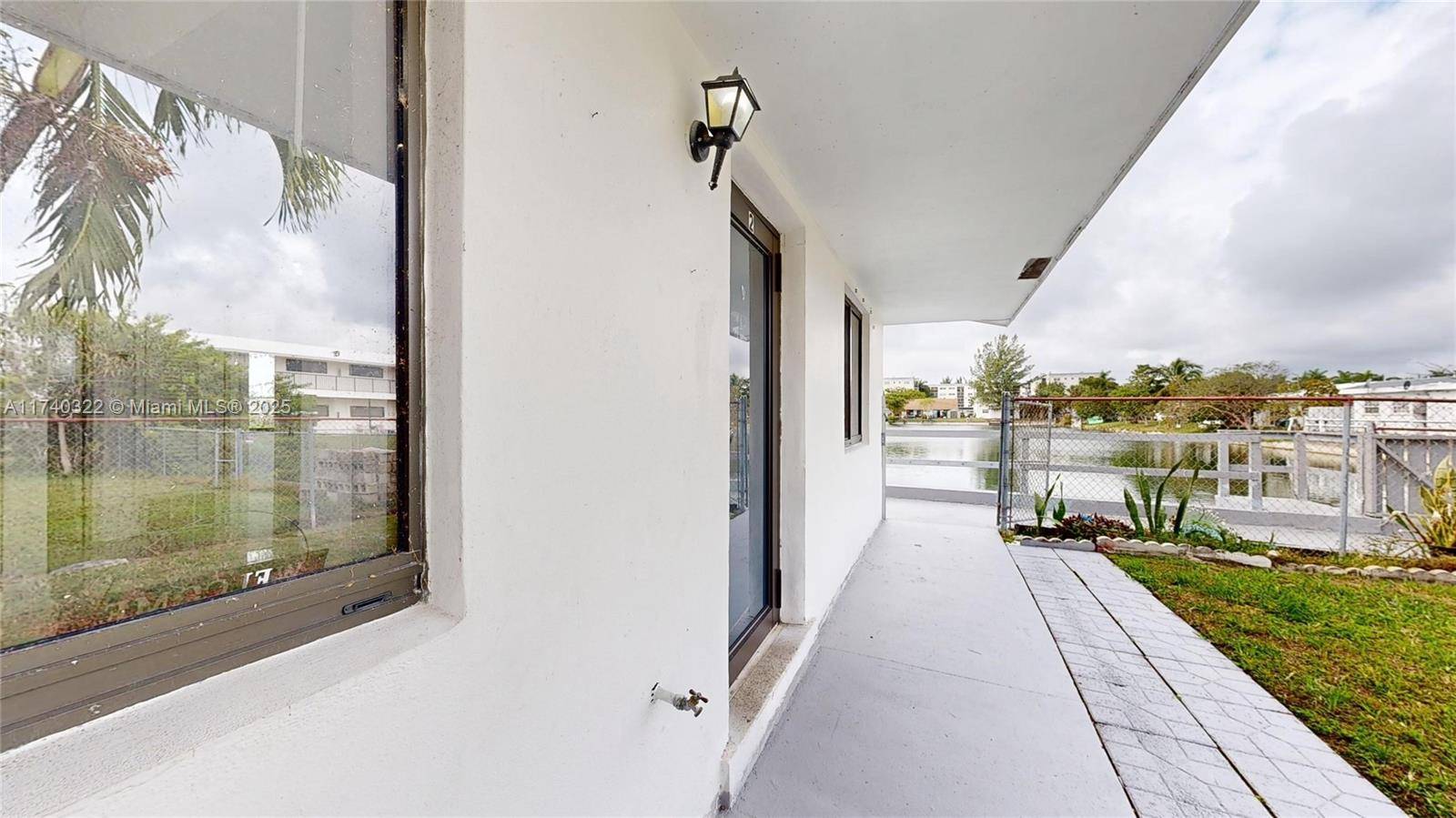 Hallandale Beach, FL 33009,220 SW 8th Ave