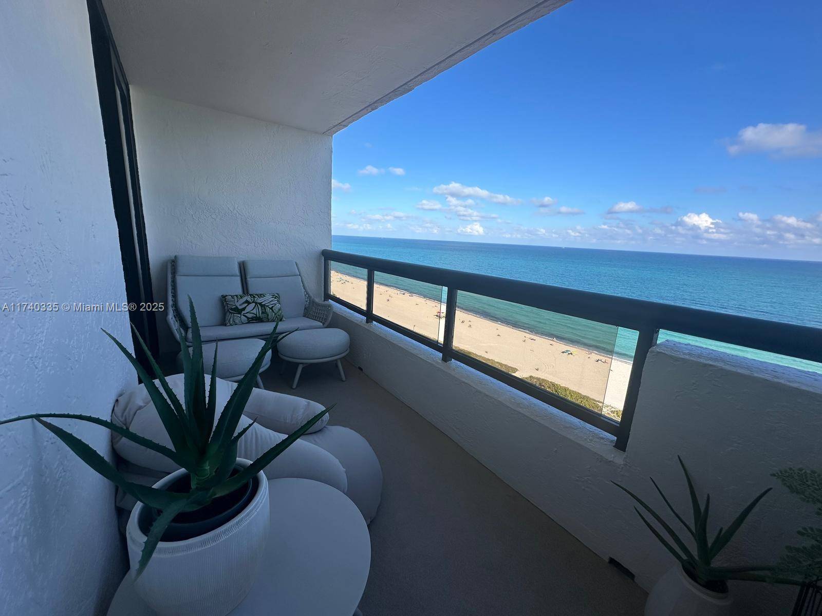 Miami Beach, FL 33140,2555 Collins Ave #1907