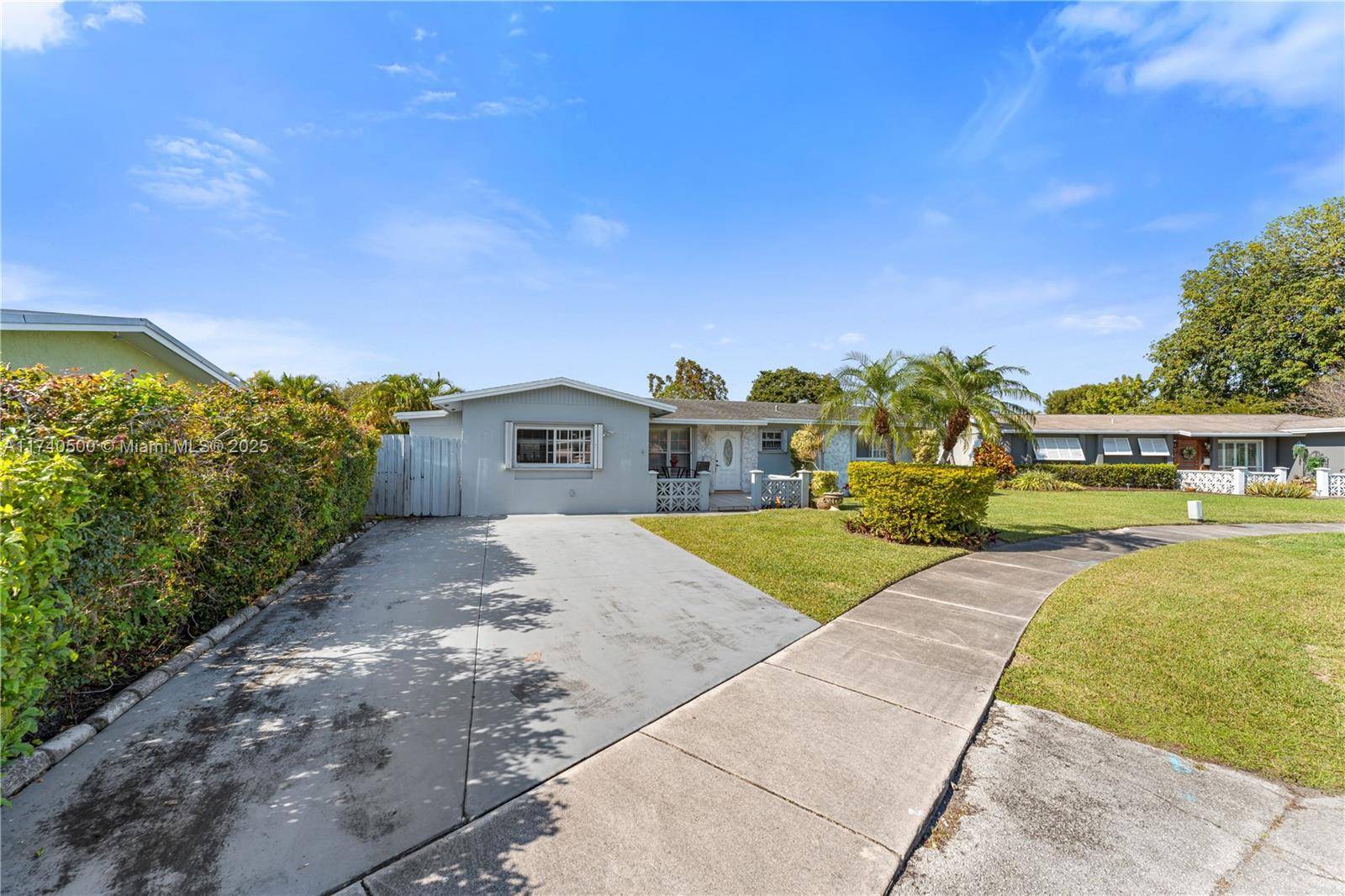 Miami, FL 33173,8100 SW 95th Ct