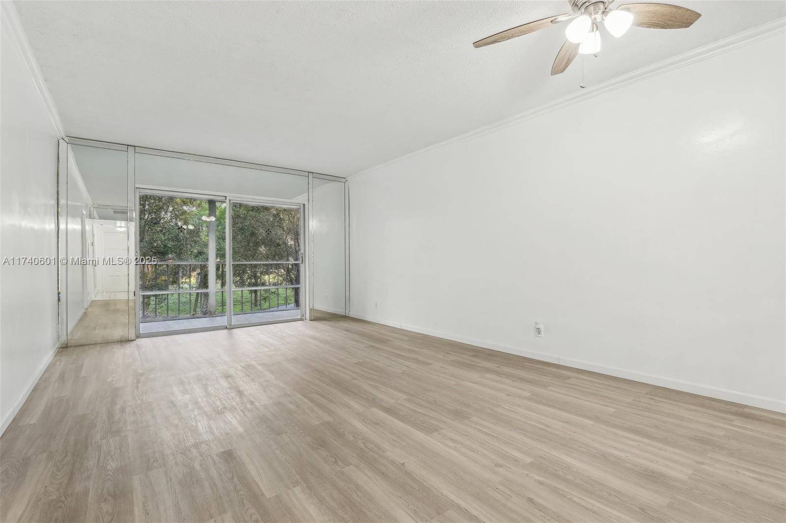 Hollywood, FL 33021,1001 Hillcrest Ct #209