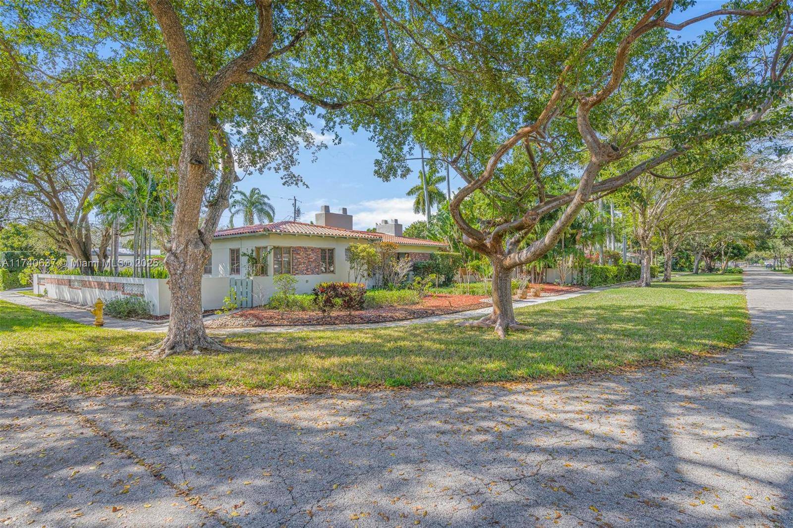 Miami Shores, FL 33138,890 NE 98th St