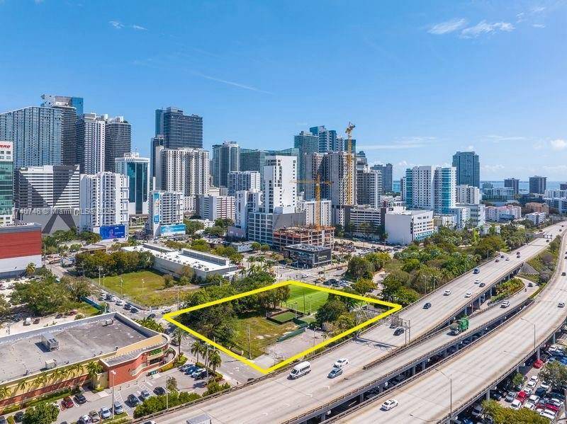 Miami, FL 33130,301 SW 8th St