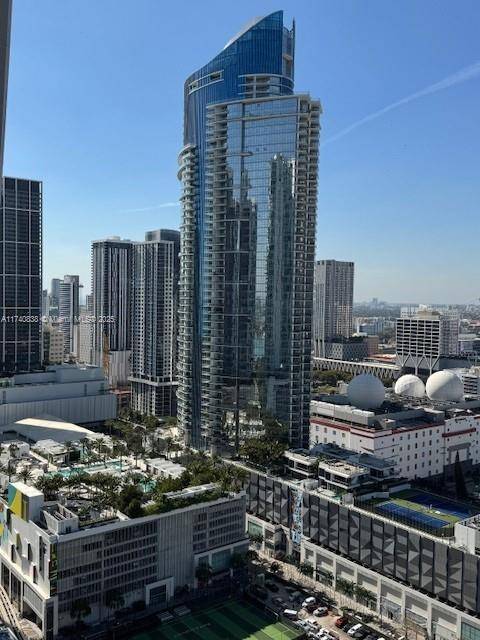 Miami, FL 33132,1040 Biscayne Blvd #3008