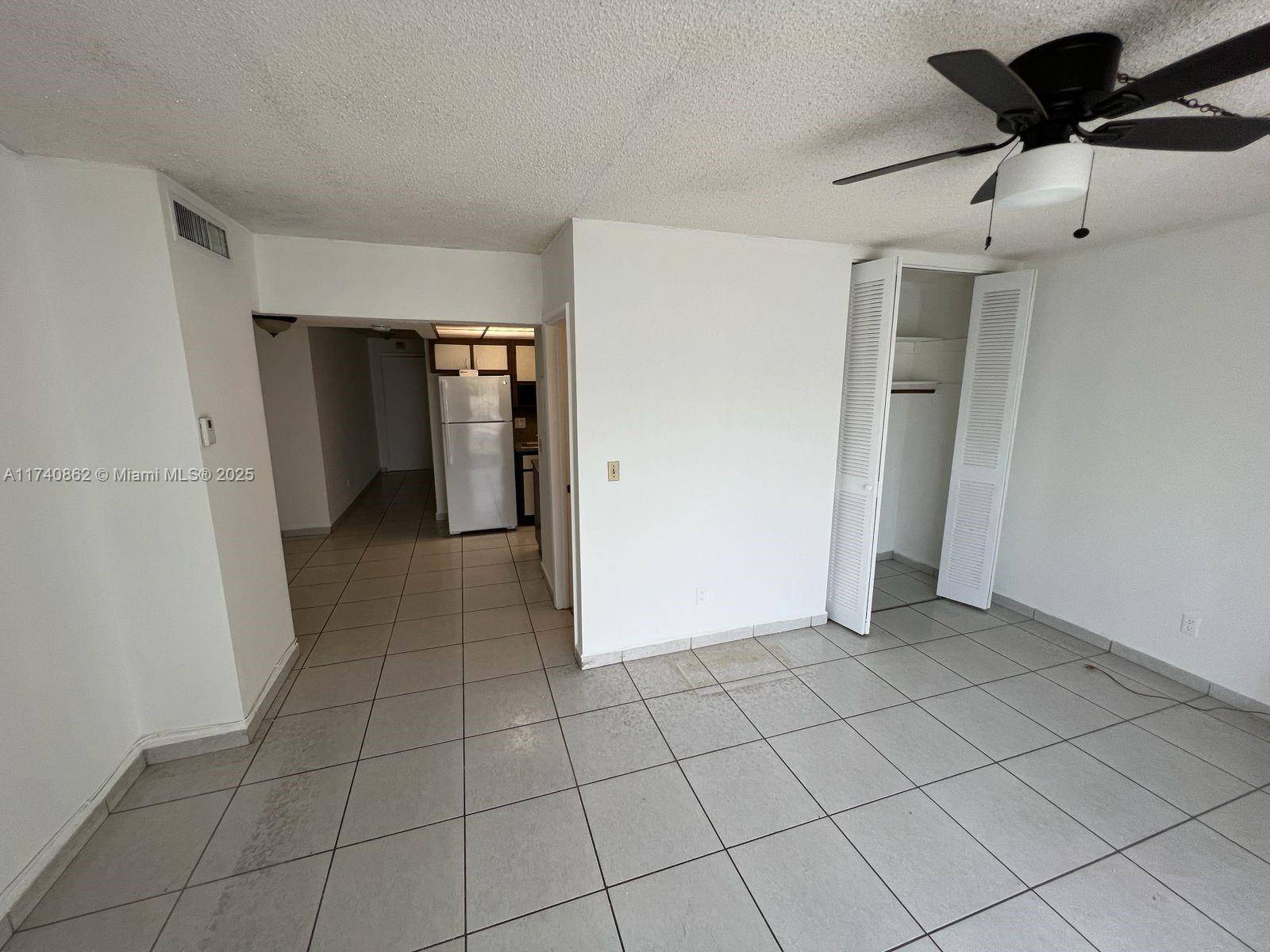 North Miami, FL 33161,12500 NE 5th Ave #207