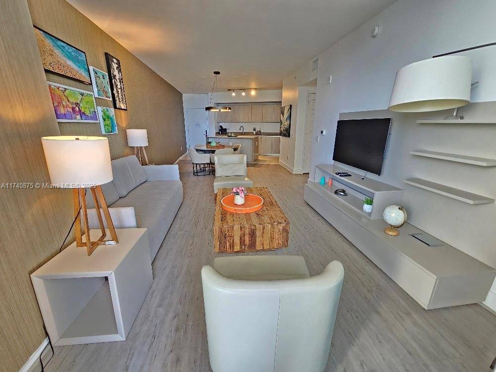 Hollywood, FL 33019,4111 S Ocean Dr #1109