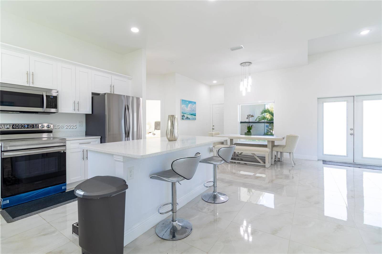 Naples, FL 34117,3302 DESOTO BLVD S