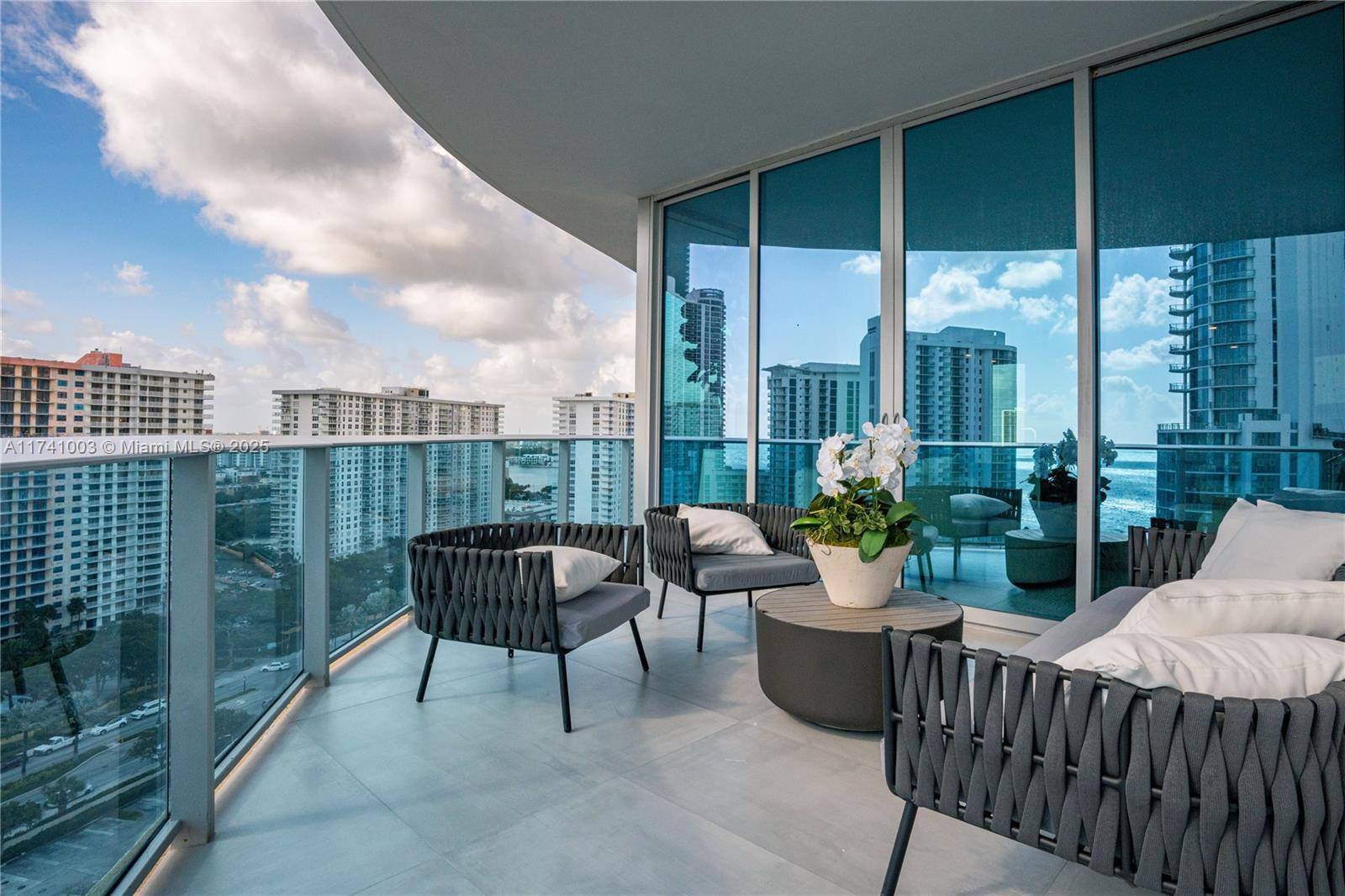 Sunny Isles Beach, FL 33160,17550 Collins Ave #1501