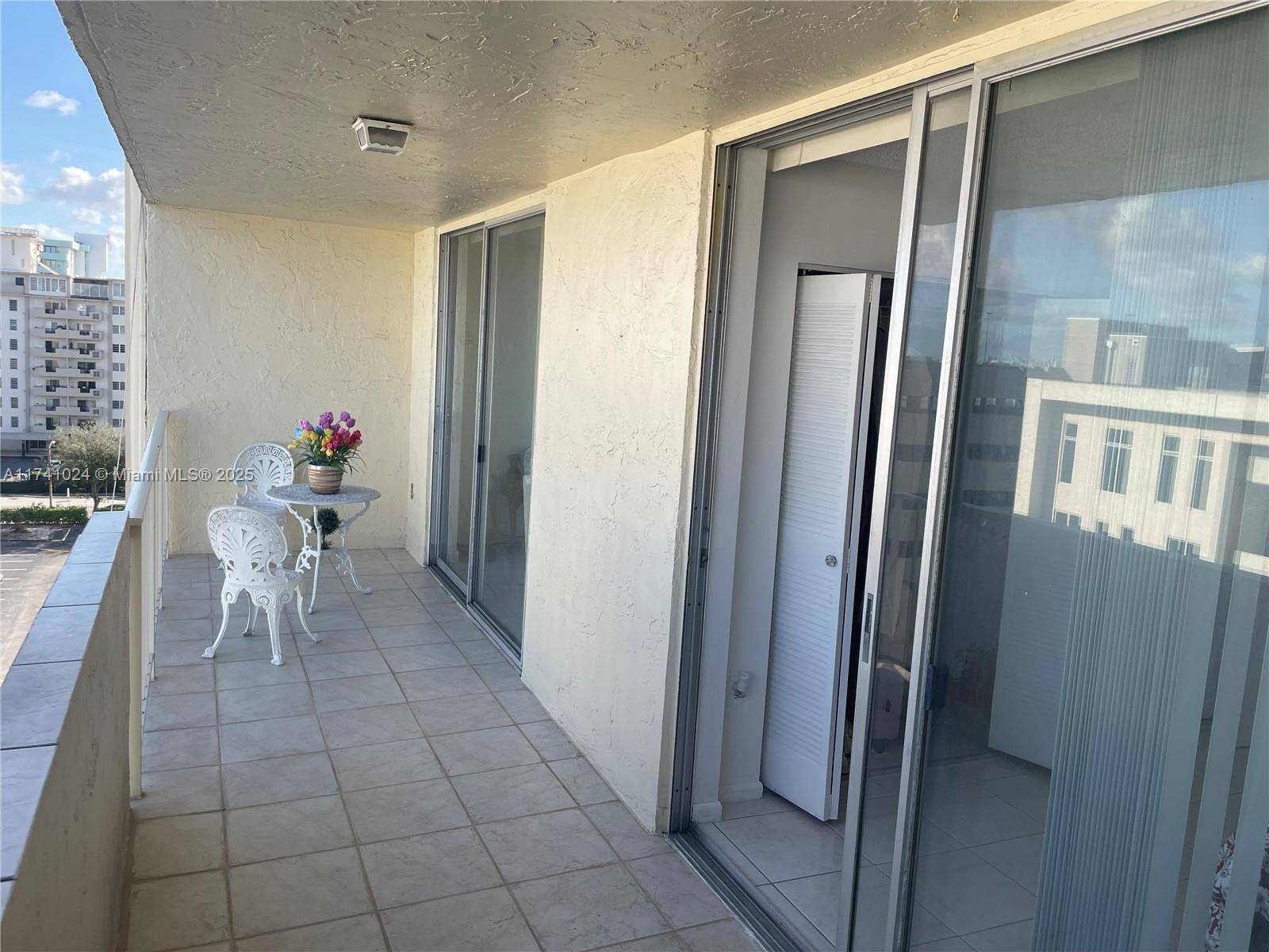Hialeah, FL 33012,4675 W 18th Ct #801