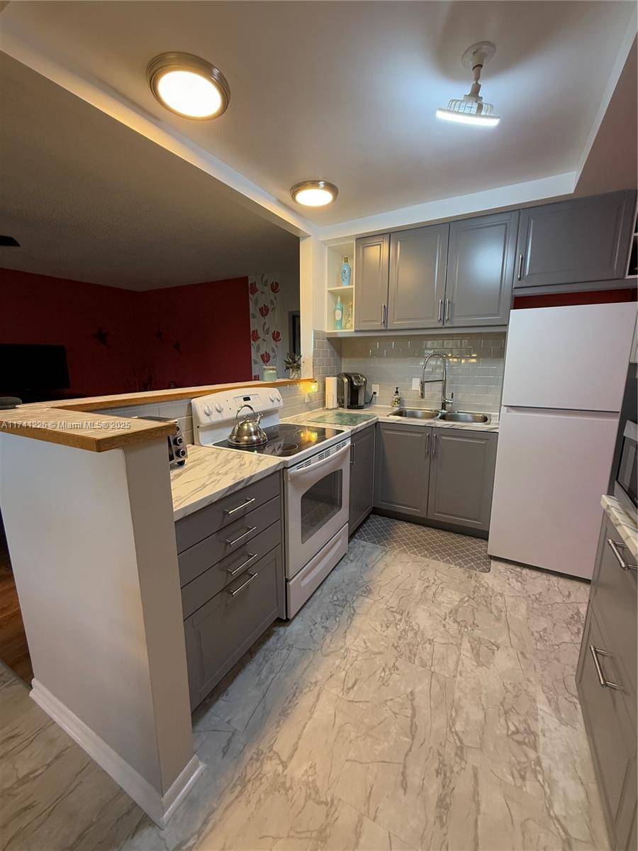 West Palm Beach, FL 33417,162 Waltham G #162