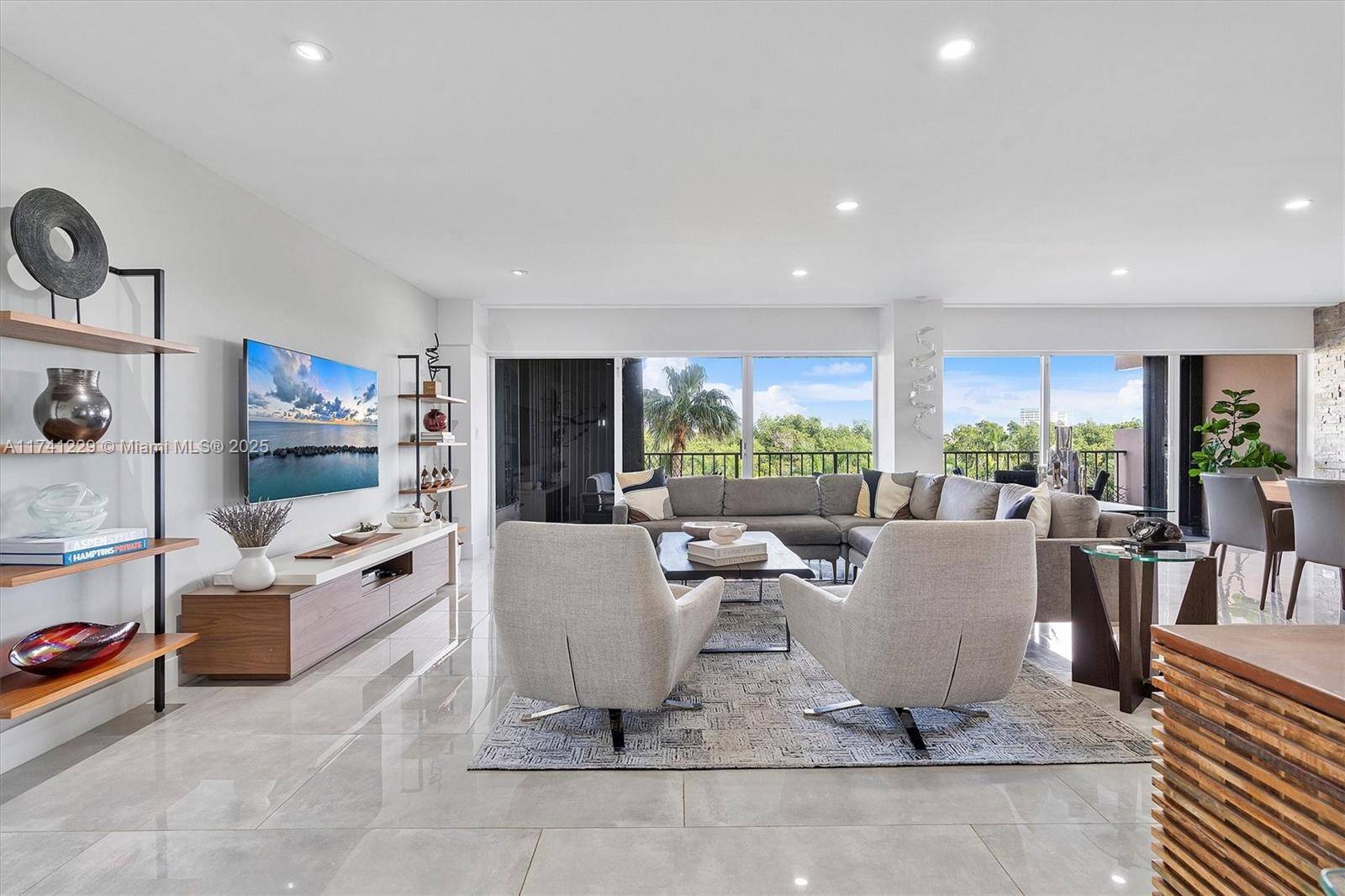 Miami, FL 33181,1800 NE 114th St #503