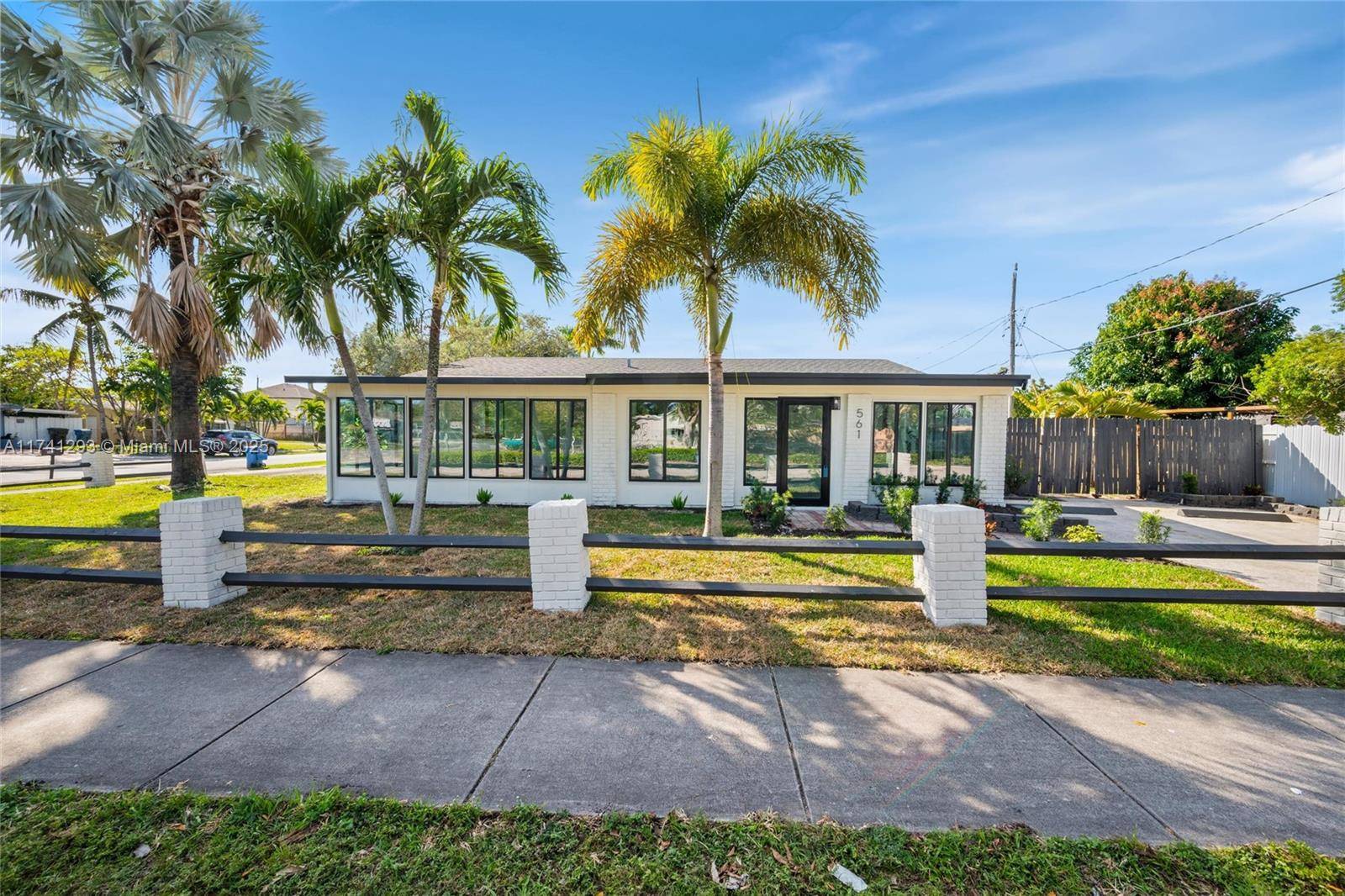 Oakland Park, FL 33334,561 NE 58th Ct