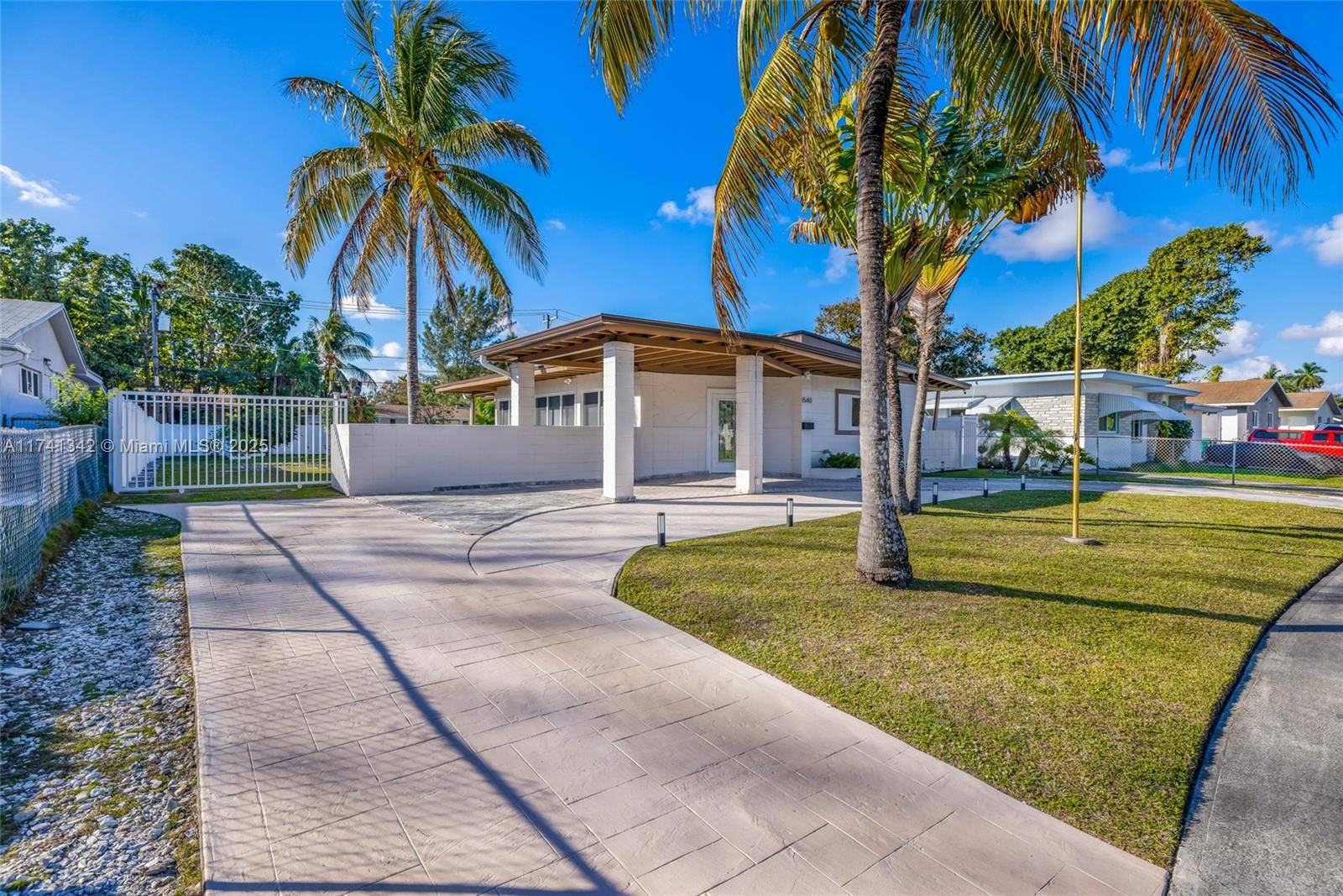 Miami, FL 33161,1540 NE 118th St