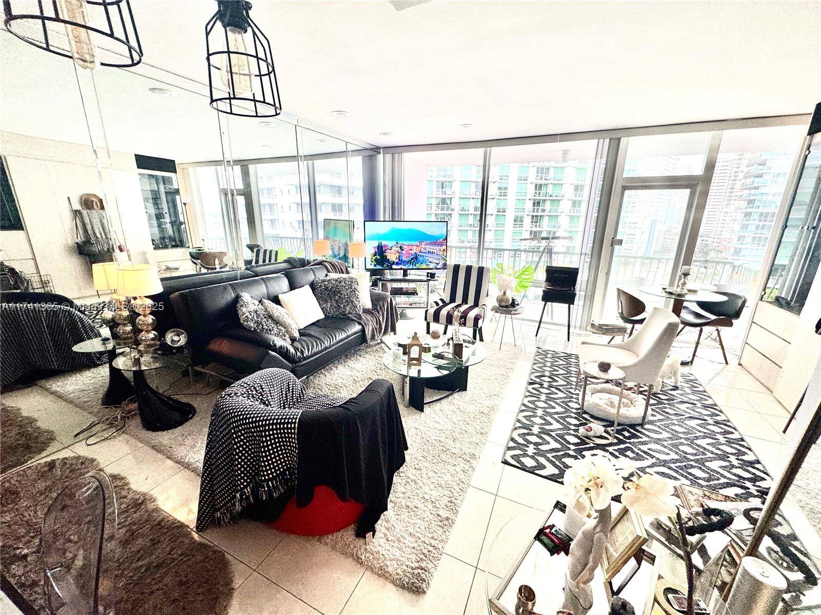 Miami, FL 33131,1408 Brickell Bay Dr #1216