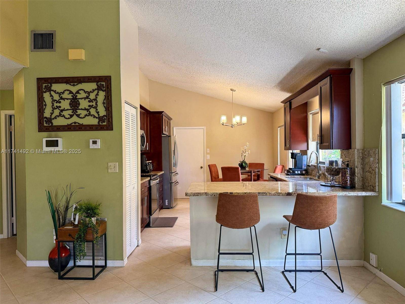Pembroke Pines, FL 33025,810 SW 113th Ter