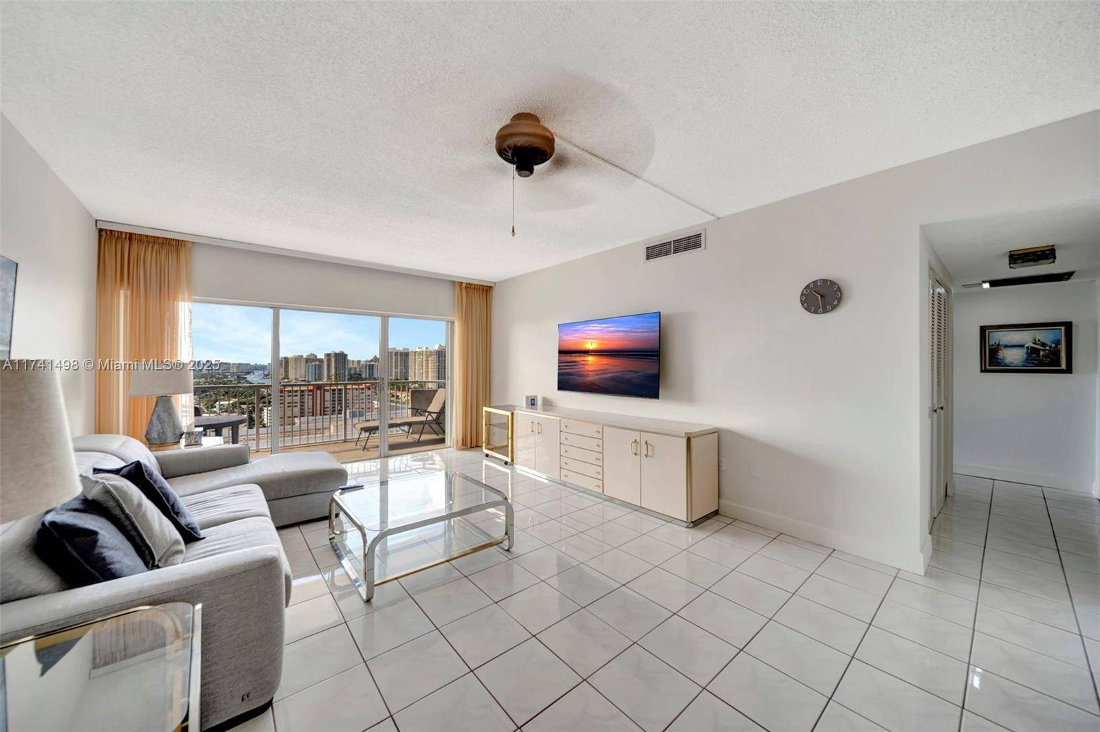 Hallandale Beach, FL 33009,1985 S Ocean Dr #22G