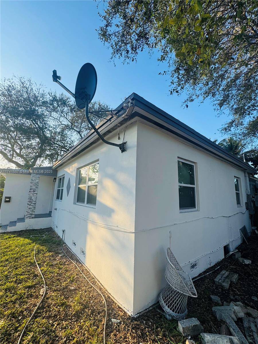 North Miami, FL 33161,1375 NE 129th St