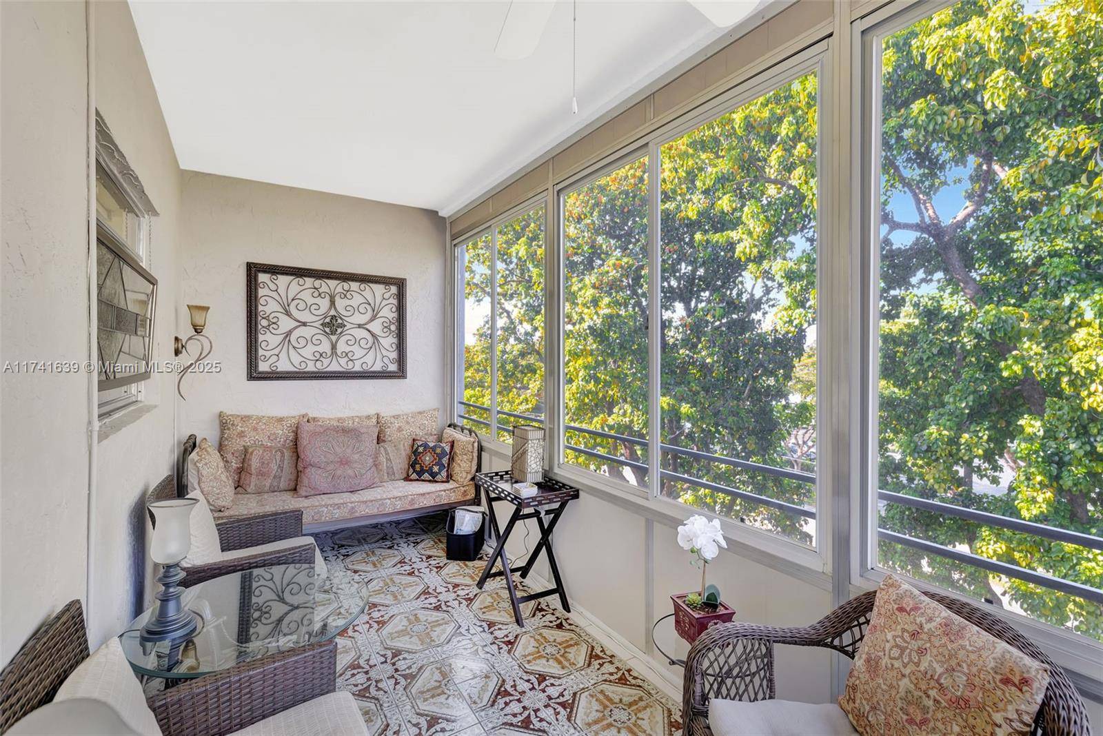Lauderdale Lakes, FL 33319,4000 NW 44th Ave #405