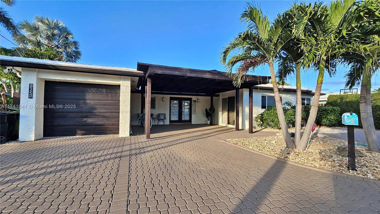 Fort Lauderdale, FL 33334,1621 NE 63rd Ct