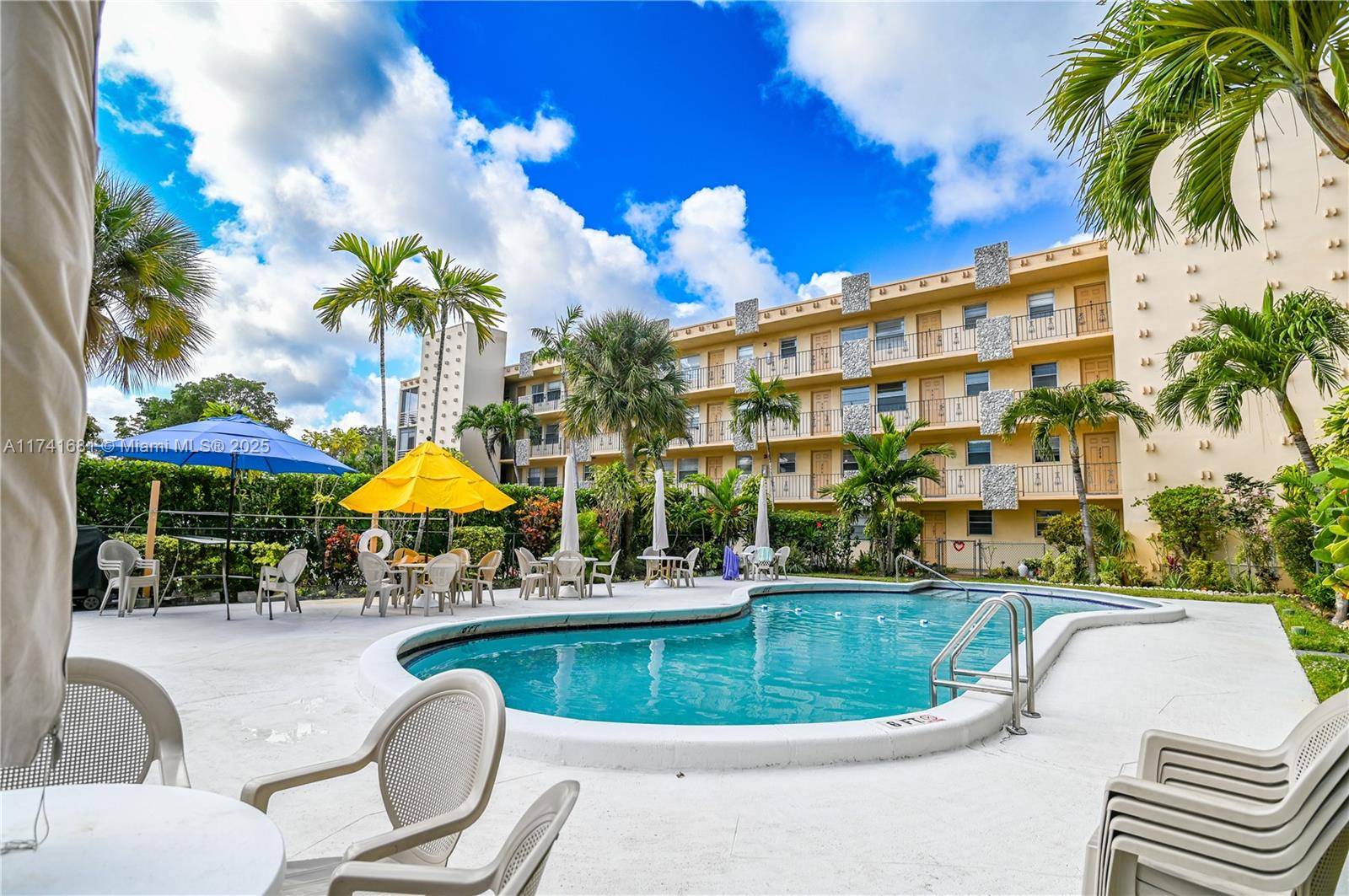 Hollywood, FL 33020,2145 Pierce St #102