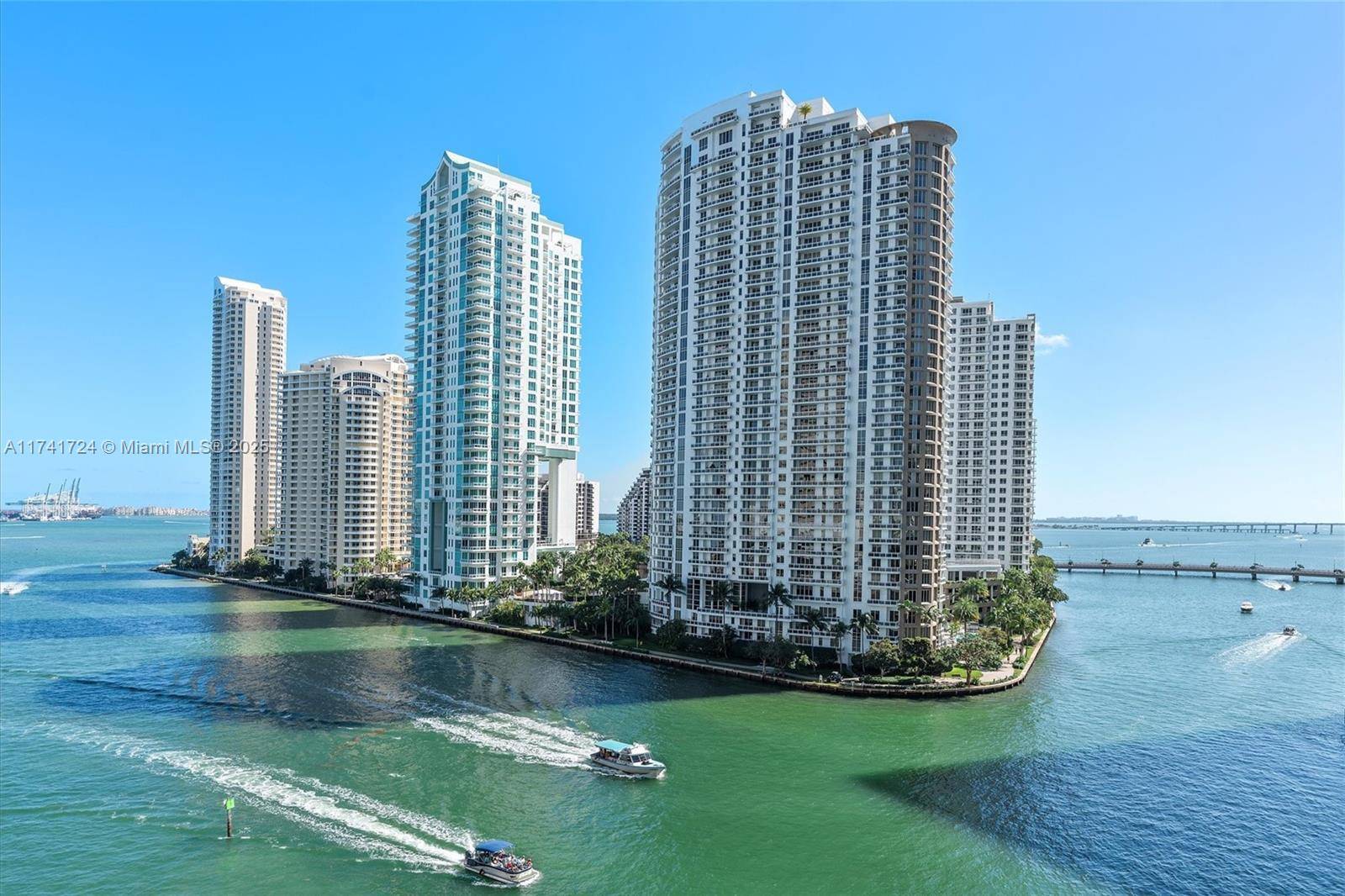 Miami, FL 33131,300 Biscayne Blvd Way #903