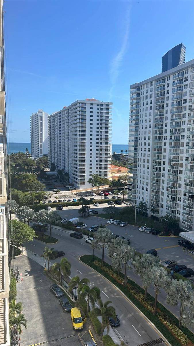 Sunny Isles Beach, FL 33160,231 174th St #1407