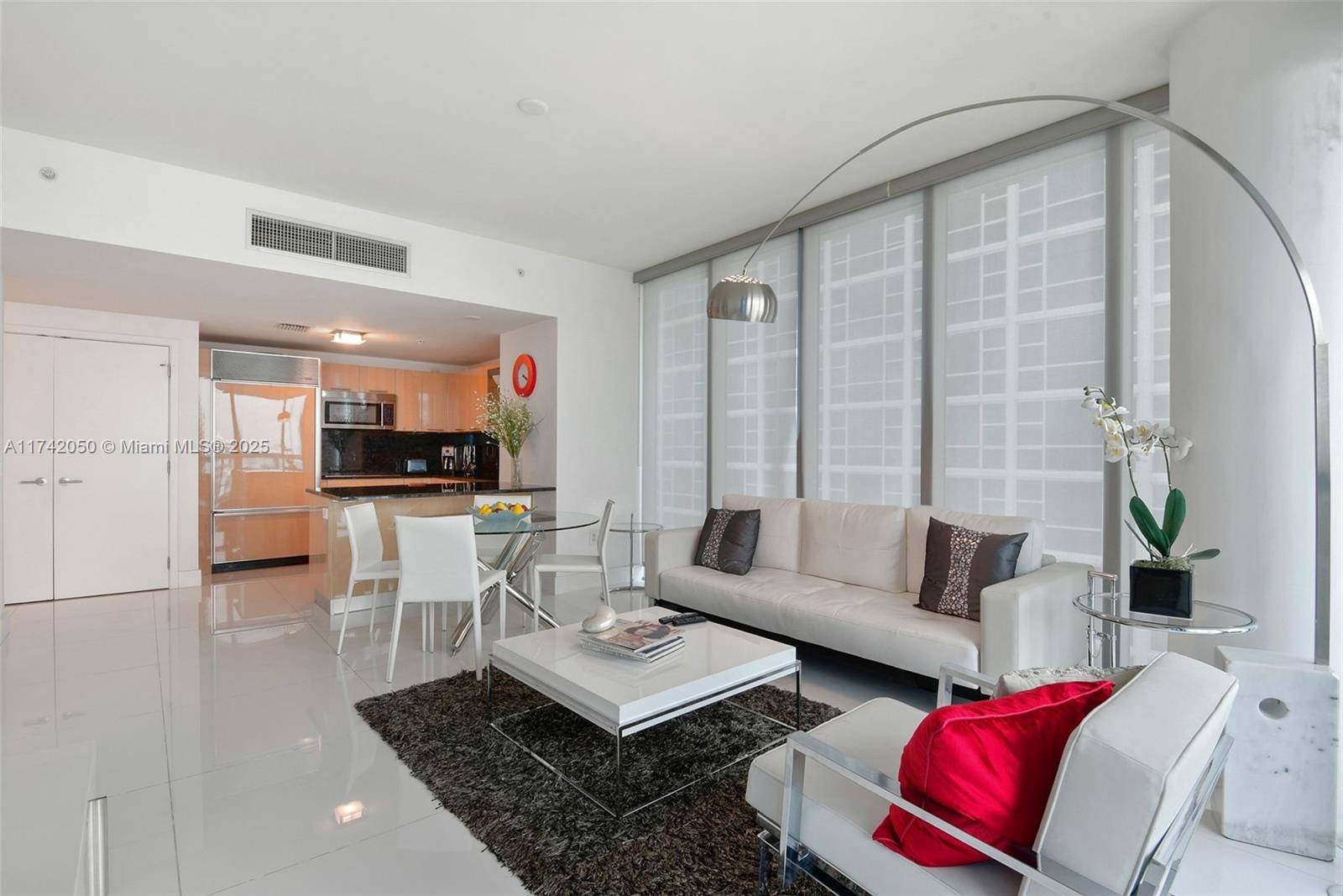 Miami Beach, FL 33141,6899 Collins Ave #909