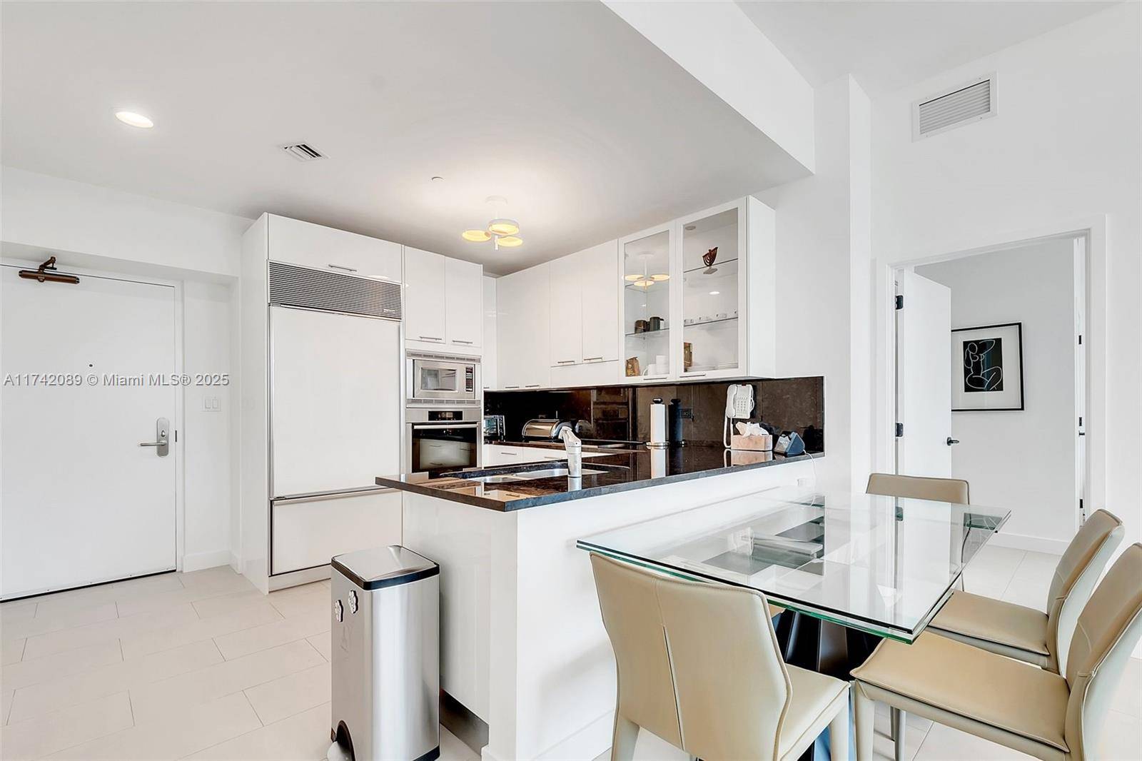 Miami Beach, FL 33141,6799 Collins Ave #312