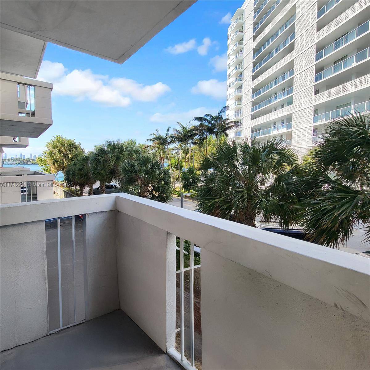 Miami Beach, FL 33139,800 West Ave #240