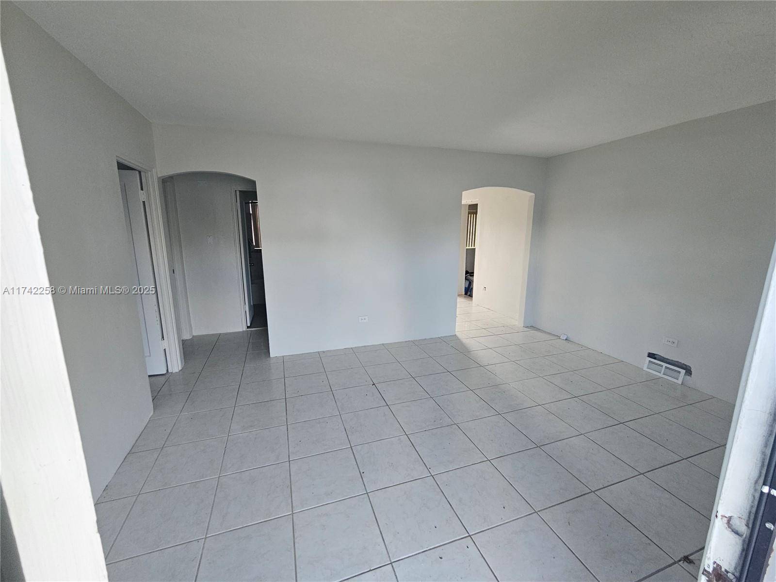 Hialeah, FL 33010,910 E 11th Pl