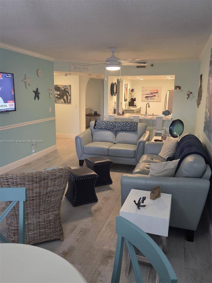 Hutchinson Island, FL 34949,5163 N Highway A1A #118