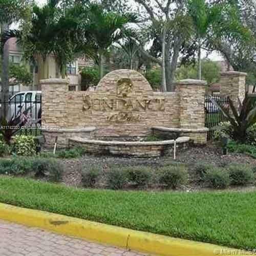Davie, FL 33328,2826 S University Dr #3102