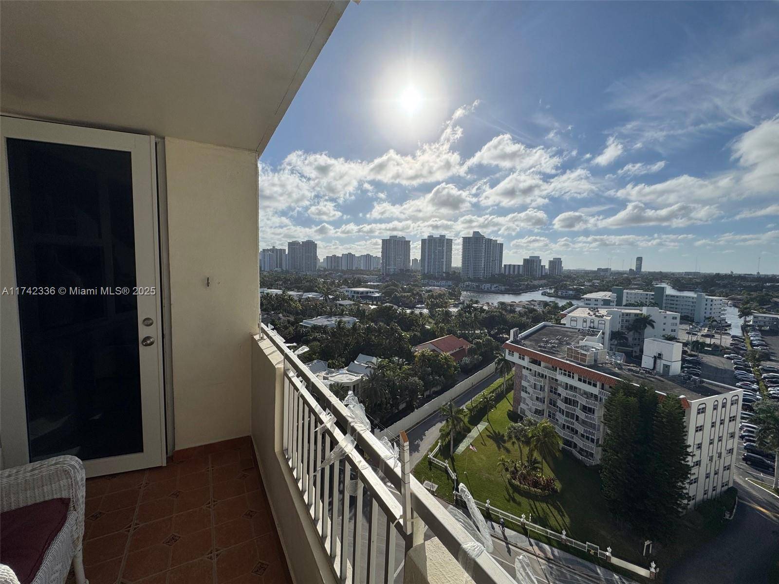 Hallandale Beach, FL 33009,3180 S Ocean Dr #1217
