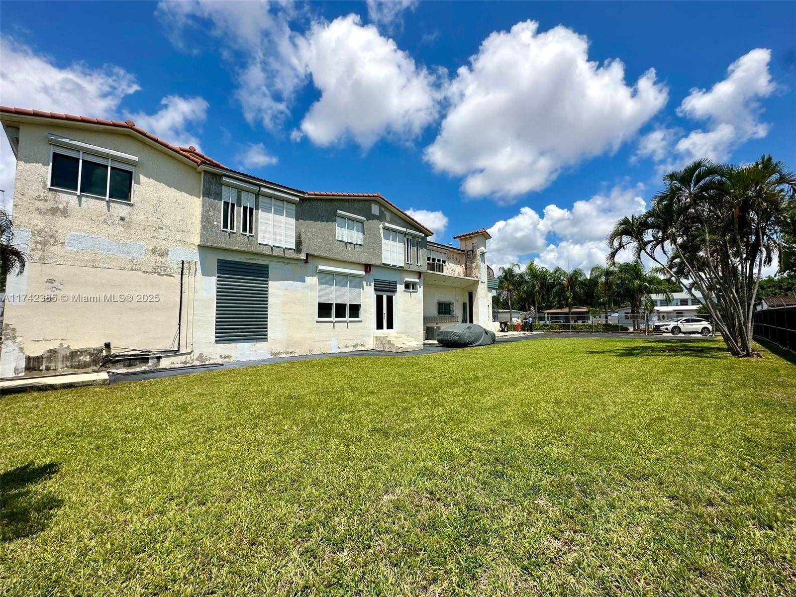 Hialeah, FL 33010,366 W 12th St