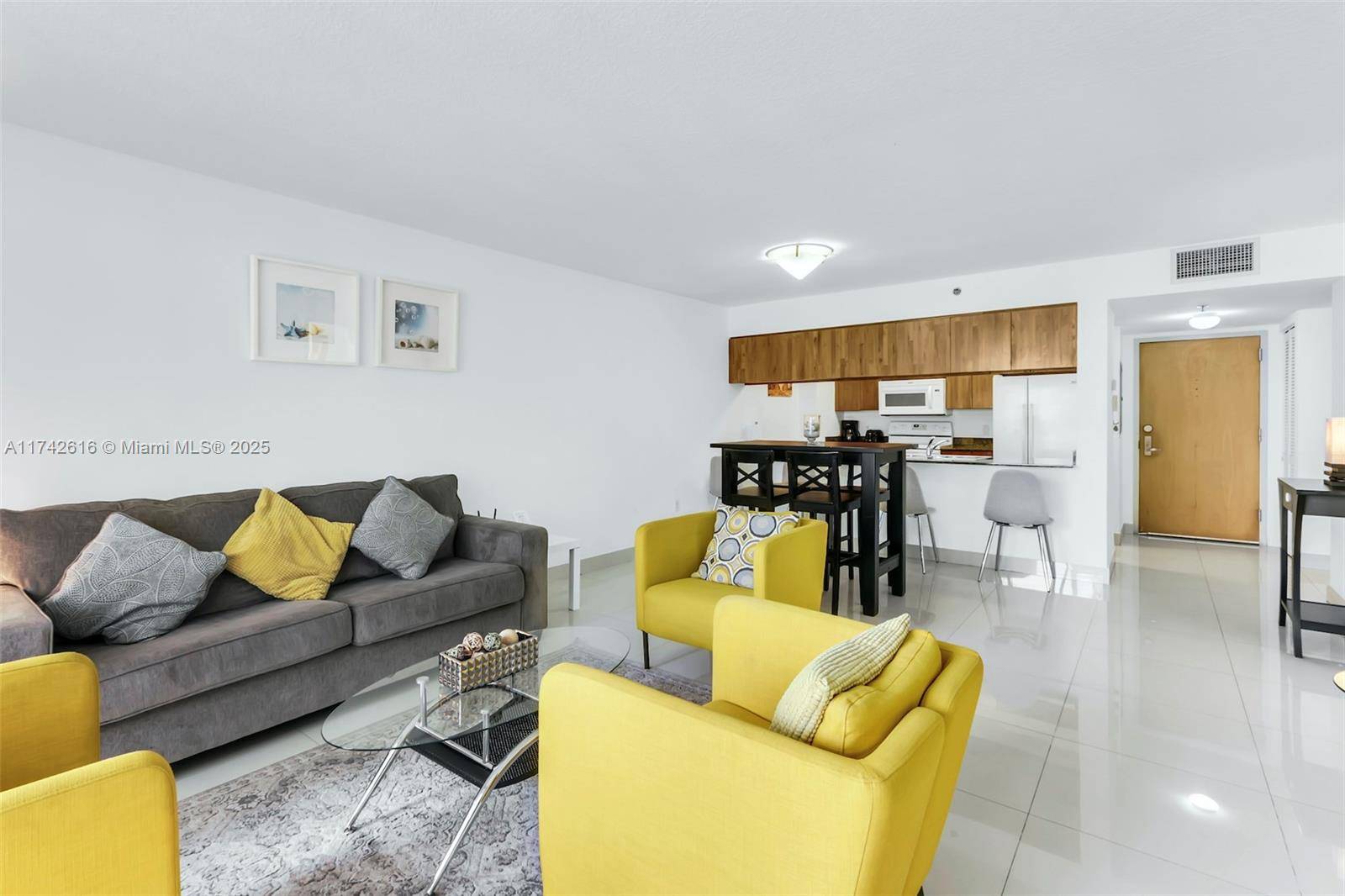Miami, FL 33131,1200 Brickell Bay Dr #2504