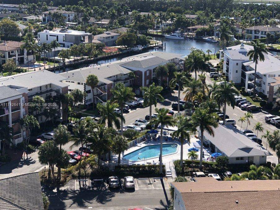 Hallandale Beach, FL 33009,427 Golden Isles Dr #15J