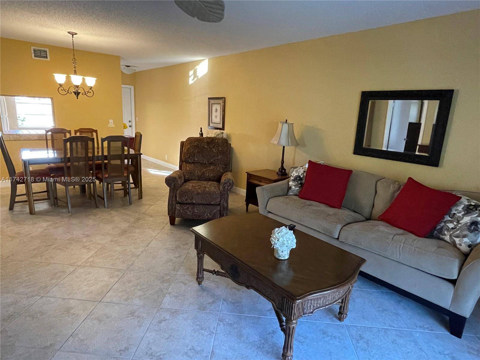 West Palm Beach, FL 33411,110 Lake Meryl Dr #216