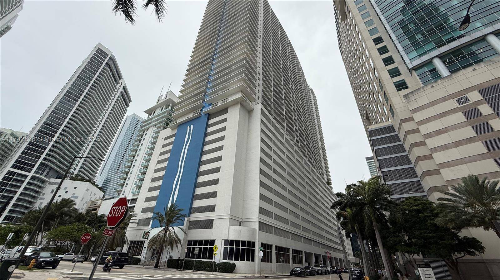 Miami, FL 33131,1200 Brickell Bay Dr #2216
