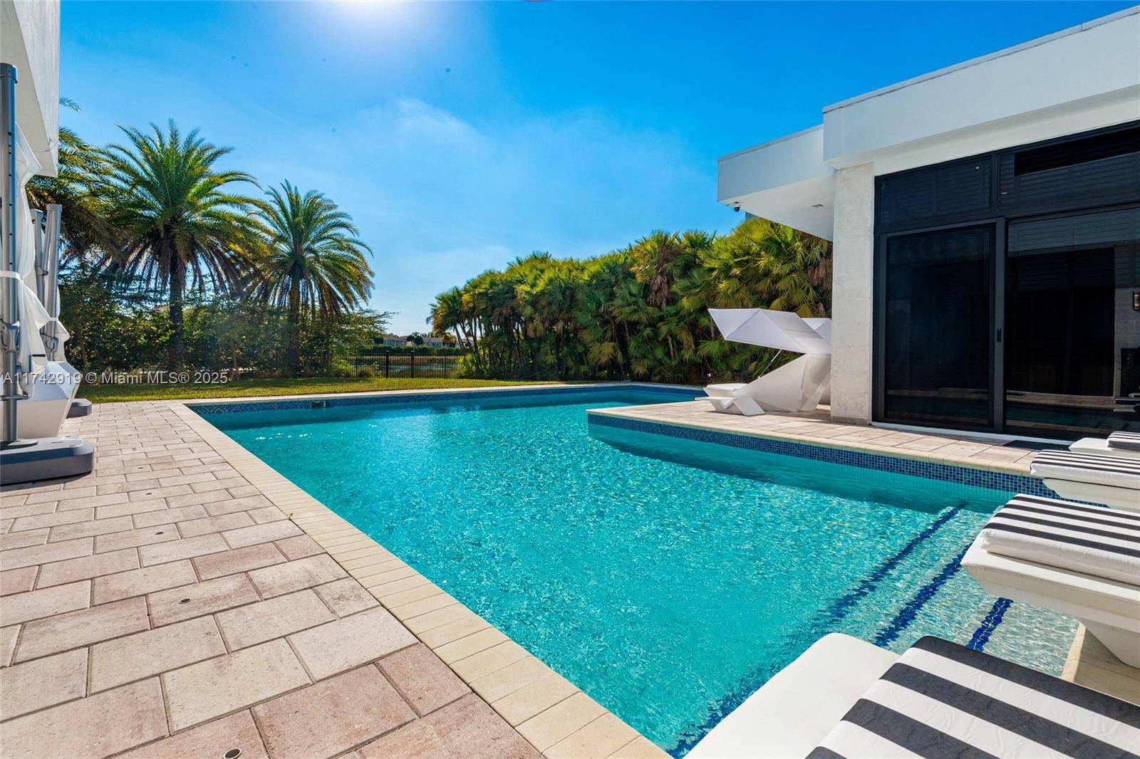 Weston, FL 33326,16760 Natures Way #16760