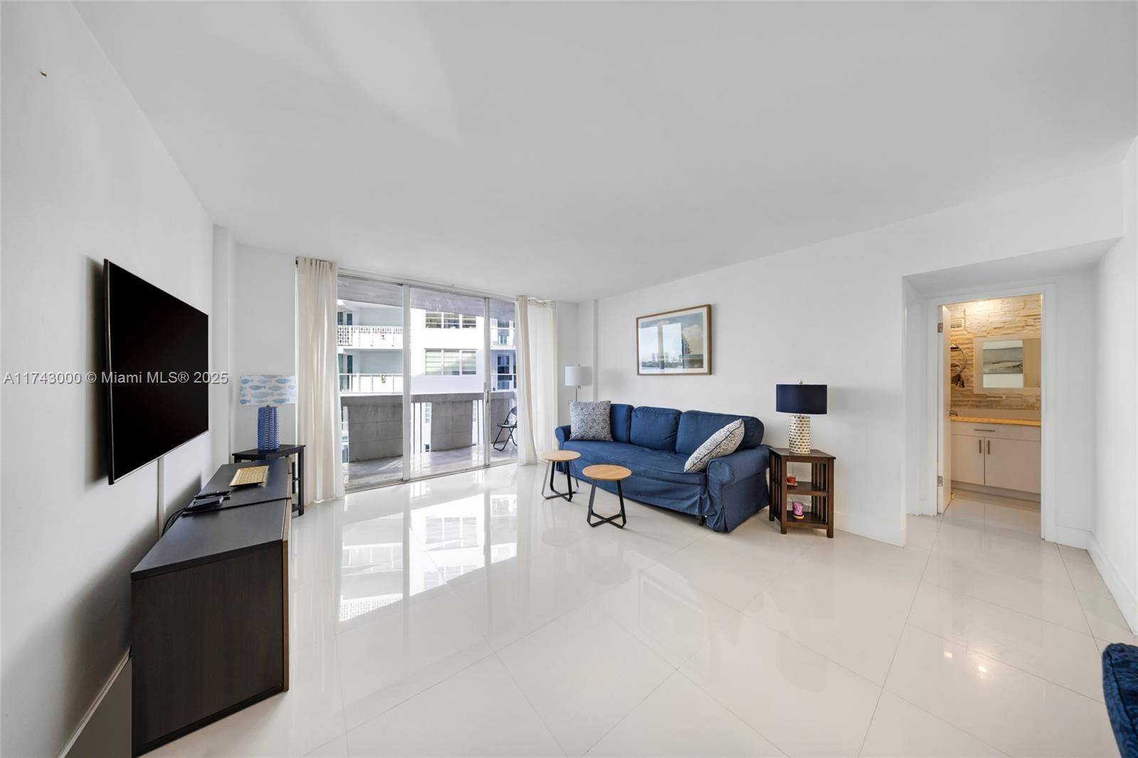 Miami Beach, FL 33139,800 West Ave #736