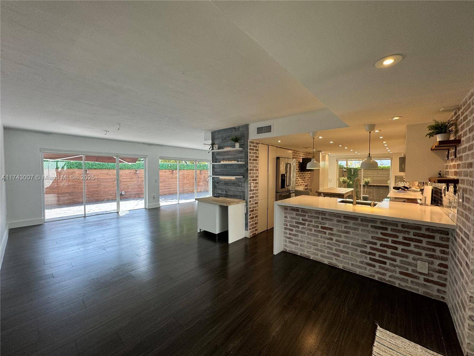Miami, FL 33193,15675 SW 84th Ter #906