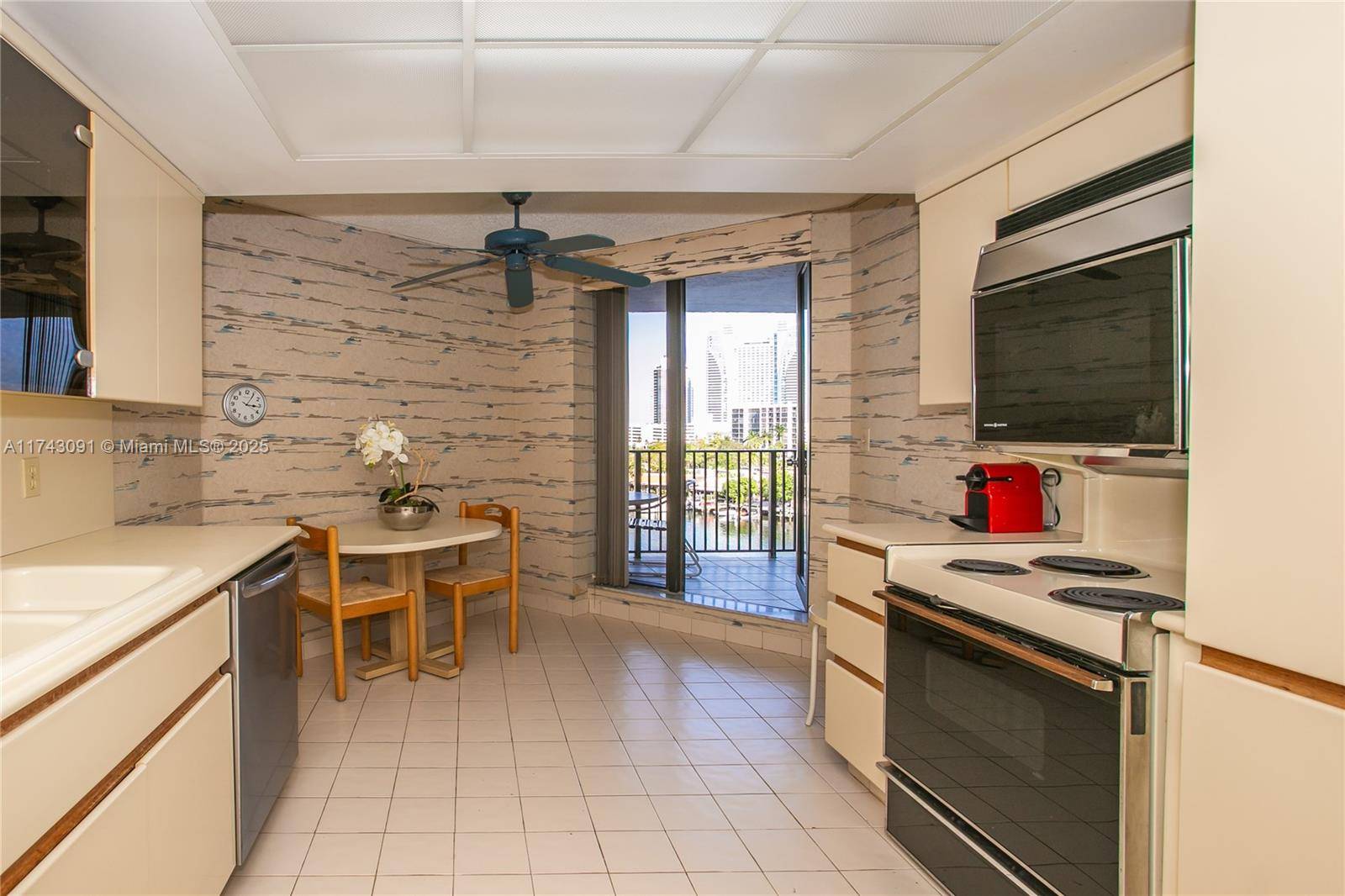 Hallandale Beach, FL 33009,300 Three Islands Blvd #406