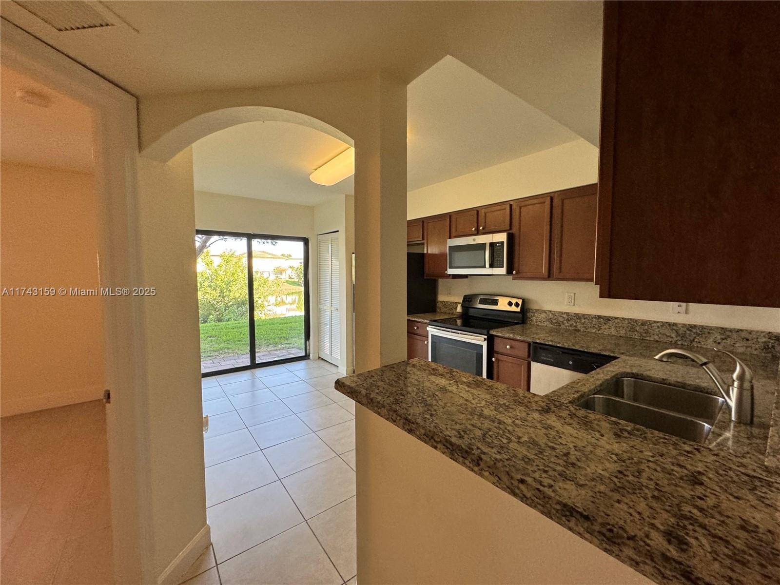 Cutler Bay, FL 33190,22311 SW 88th Pl #102-4