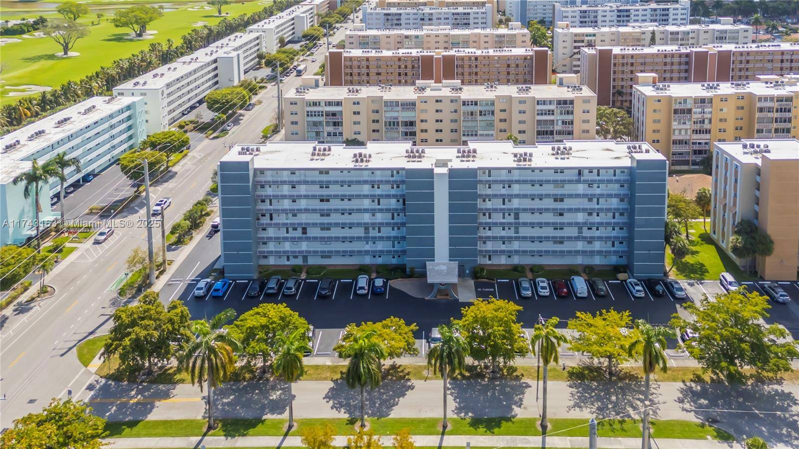 Hallandale Beach, FL 33009,619 NE 14th Ave #202