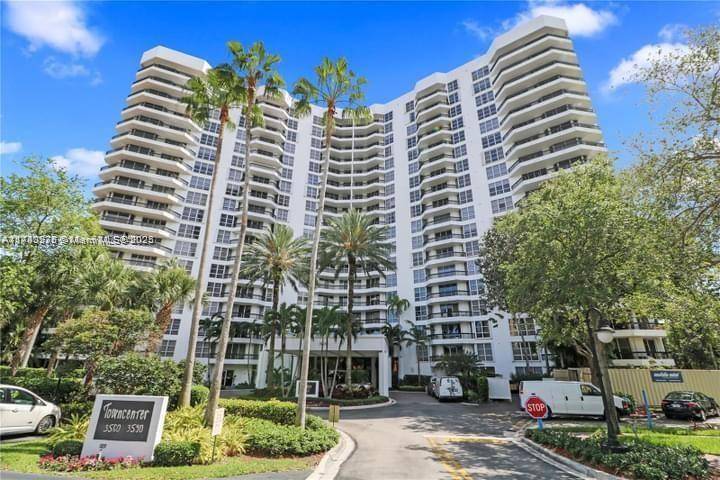 Aventura, FL 33180,3600 Mystic Pointe Dr #1008